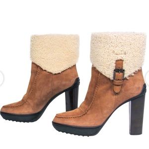 TOD’S Boots with fur